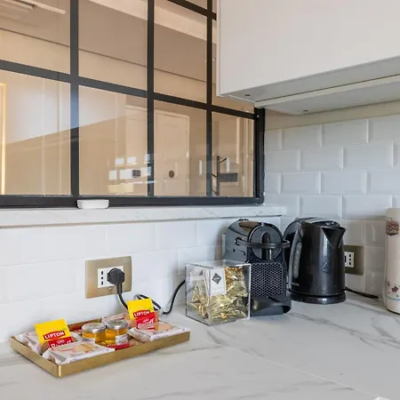 71 Penthouse - Completely Renovated Appartement *
