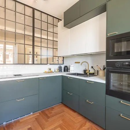 71 Penthouse - Renovated 2026 Rom
