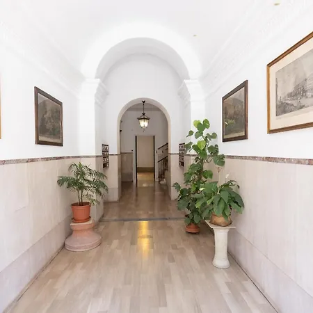 71 Penthouse - Completely Renovated Appartement