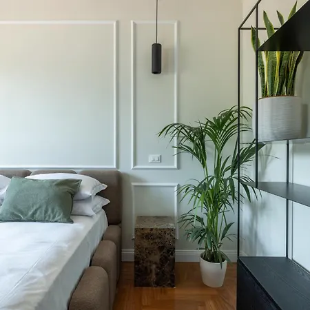 Studio 71 Penthouse Spa - 2026 Completely Renovated Roma