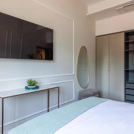 71 Penthouse - Completely Renovated