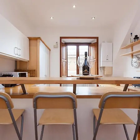 71 Penthouse - Completely Renovated Appartement *
