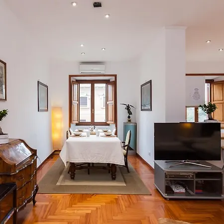 71 Penthouse - Completely Renovated Rome