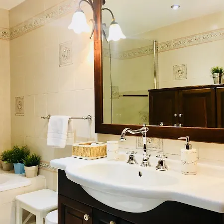 Studio 71 Penthouse - Completely Renovated Rome